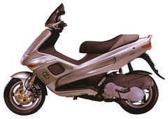 HASZNÁLTMOTOR TESZT: GILERA RUNNER (forrás: Motor Revü 2002/10)-Webrobogó