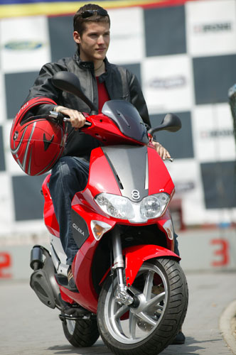 ÚJ Gilera Runner 50 PJ - Gilera robogó - Webrobogó