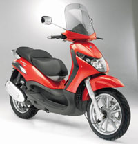 Felfrissült a Piaggio Beverly-Piaggio robogó-Webrobogó