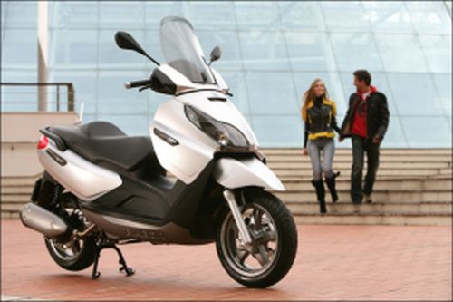 Piaggio X7 250 i.e. - Piaggio robogó - Webrobogó