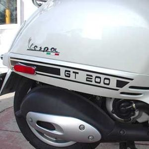 A Vespa legújabb VASPAripája-Vespa GT 200-Vespa robogó-(Forrás: Scooter magazin)-Webrobogó