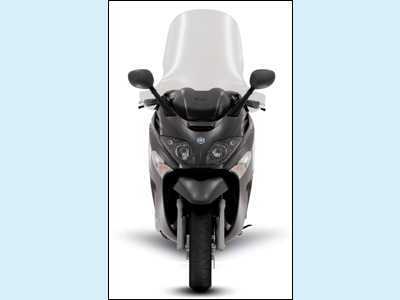 Összehasonlítás: Piaggio x evo 400 vs. Aprilia Atlantic 500 - Új eladó robogók - Webrobogó