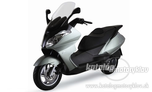 Piaggio X Evo 250 vs. Aprilia Atlantic 250