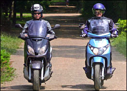 Piaggio Beverly 250 ie. - Yamaha X-Max 250