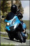 Piaggio mp3 250 - Piaggio robogó - Videogaléria