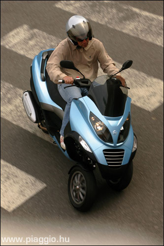 piaggio mp3 250