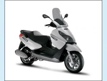 Piaggio X7 125 - Piaggio robogó